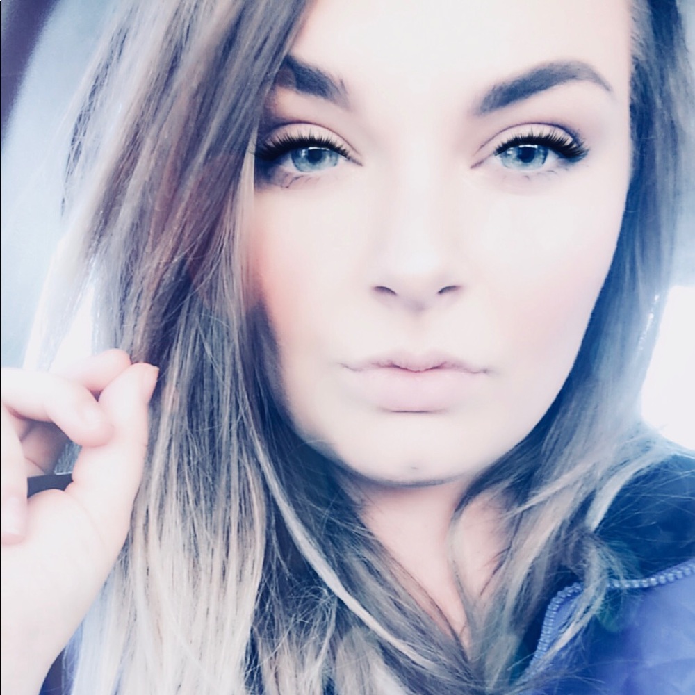 Meet your Posher, Stephanie